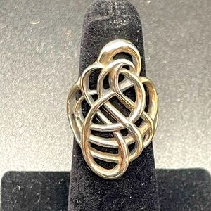 Retired James Avery Art Nouveau ring in sterling silver